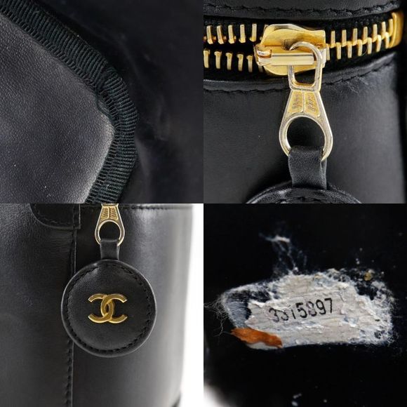 Chanel Vanity Handbag Vintage Lambskin Black Ladies Pouch - Picture 9 of 10